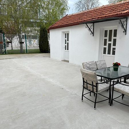 Apartmani Emily & Jully Nikšić Esterno foto