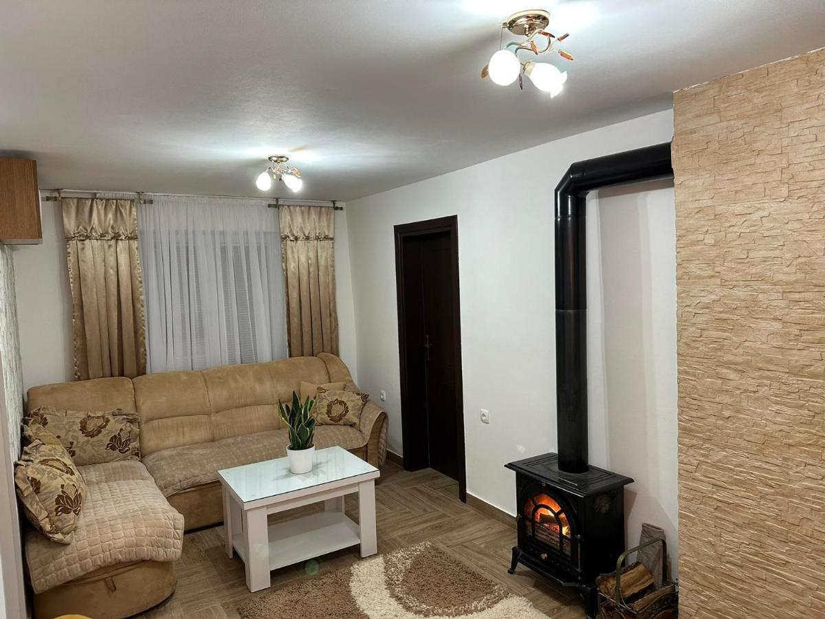 Apartmani Emily & Jully Nikšić Esterno foto