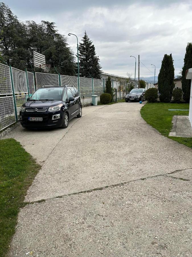 Apartmani Emily & Jully Nikšić Esterno foto