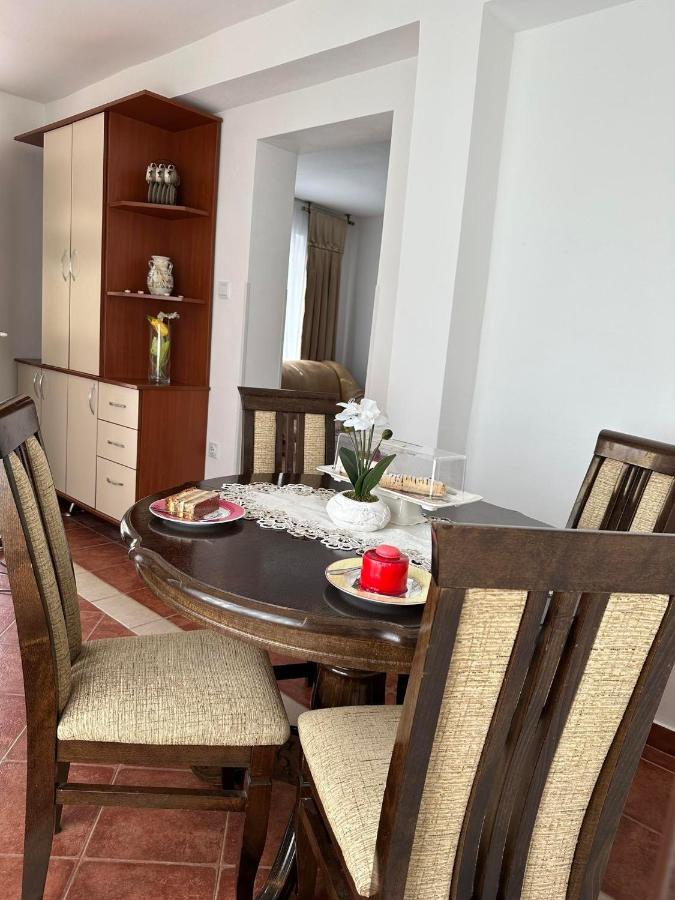 Apartmani Emily & Jully Nikšić Esterno foto