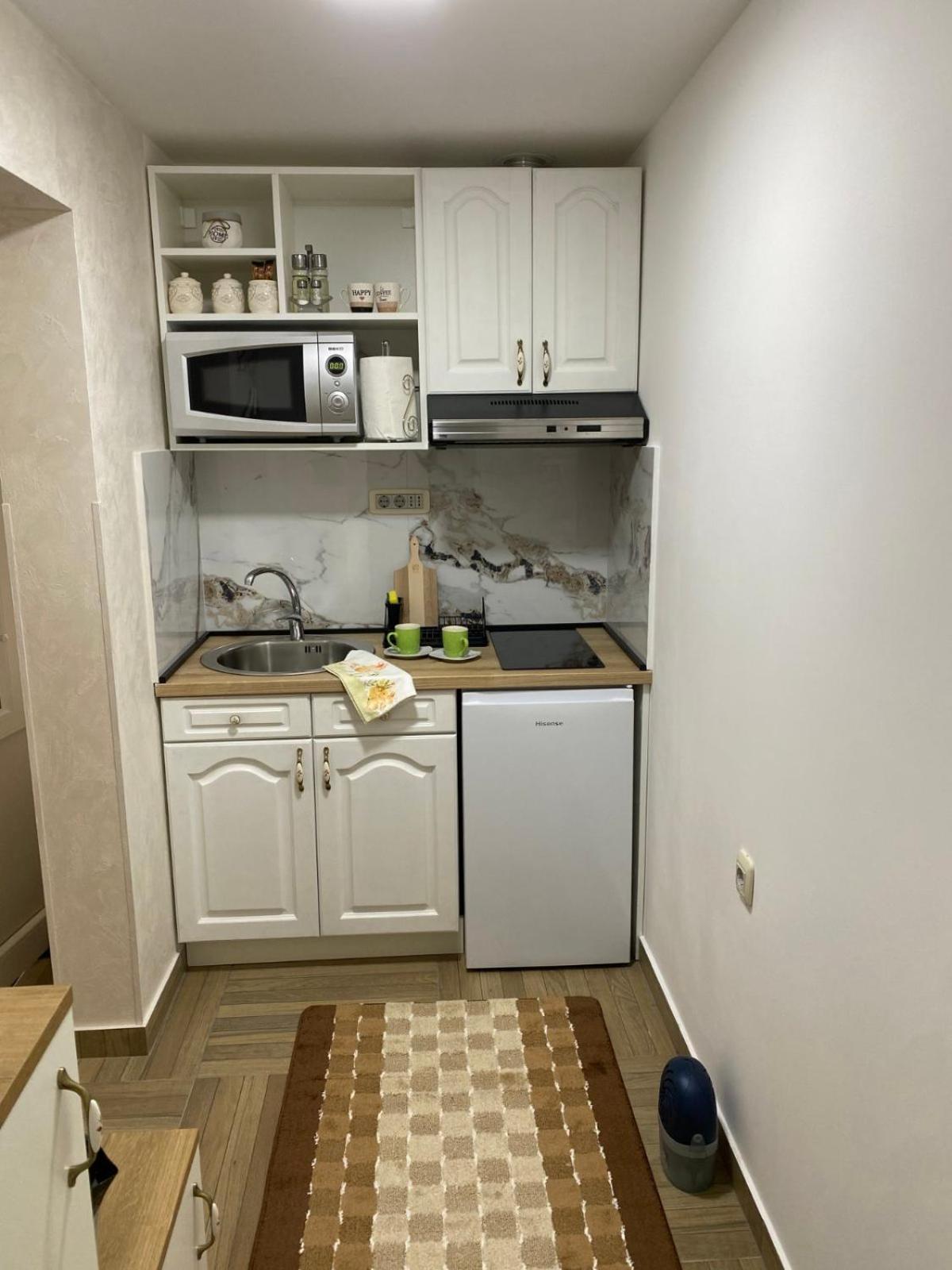 Apartmani Emily & Jully Nikšić Esterno foto