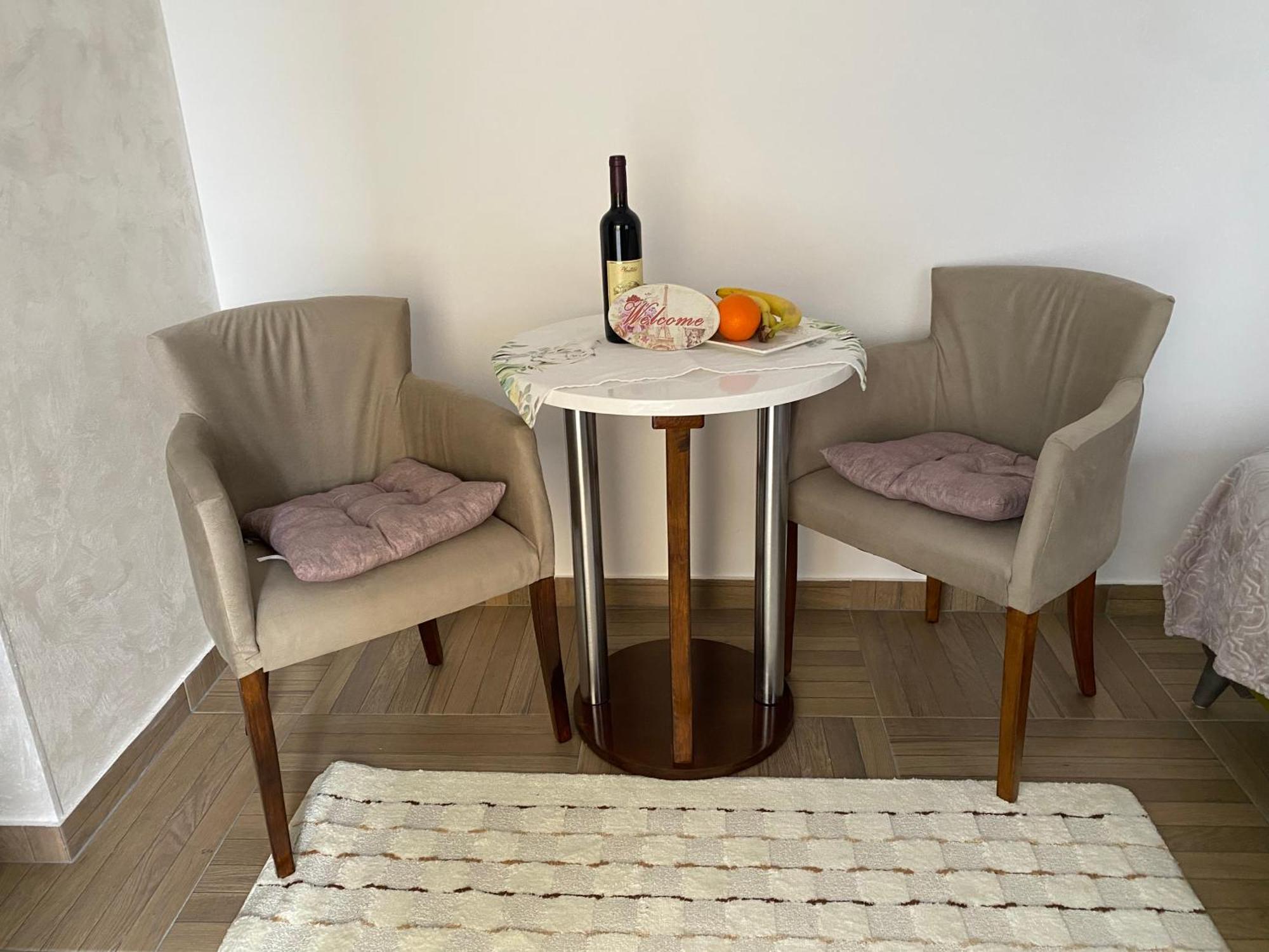 Apartmani Emily & Jully Nikšić Esterno foto