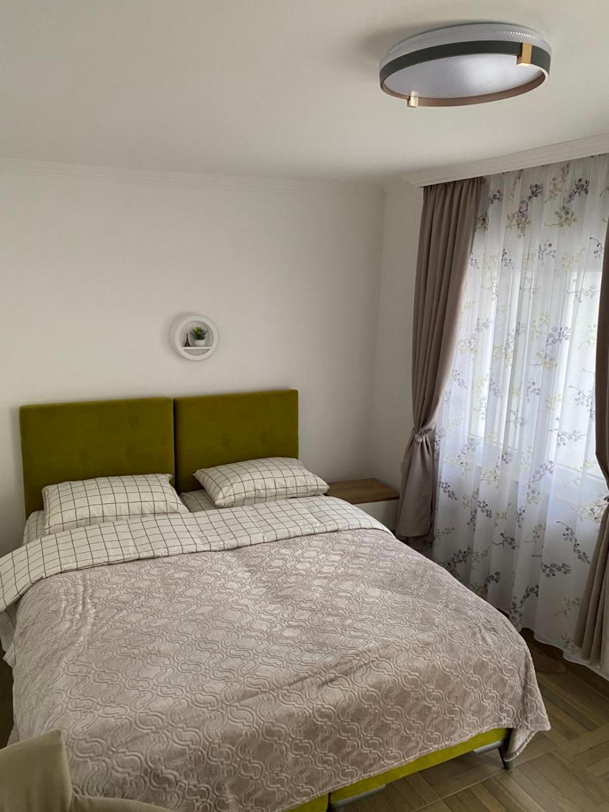 Apartmani Emily & Jully Nikšić Esterno foto