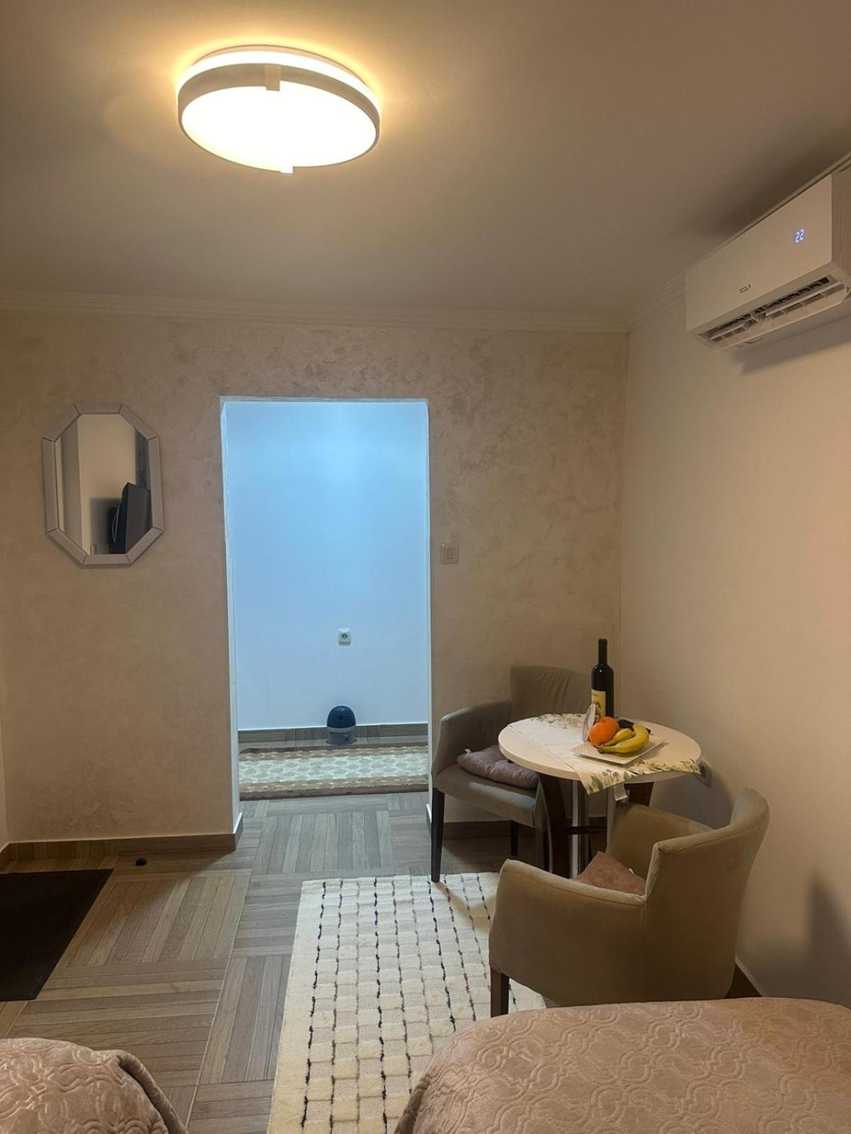 Apartmani Emily & Jully Nikšić Esterno foto