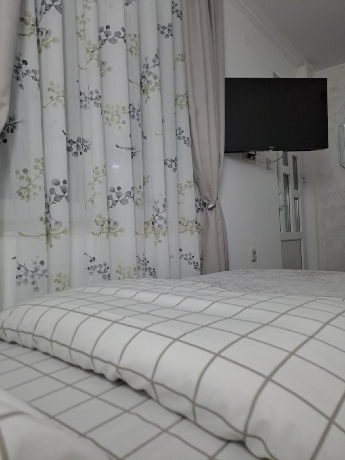 Apartmani Emily & Jully Nikšić Esterno foto